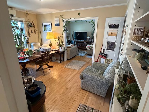 3rd image of 1256 Spaight St APT 1