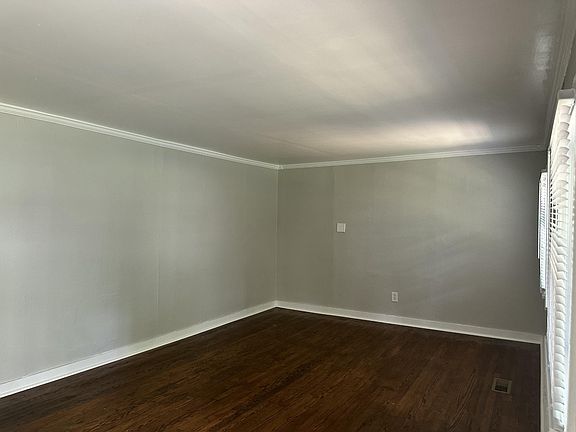 5th image of 1453 Barnes St NE