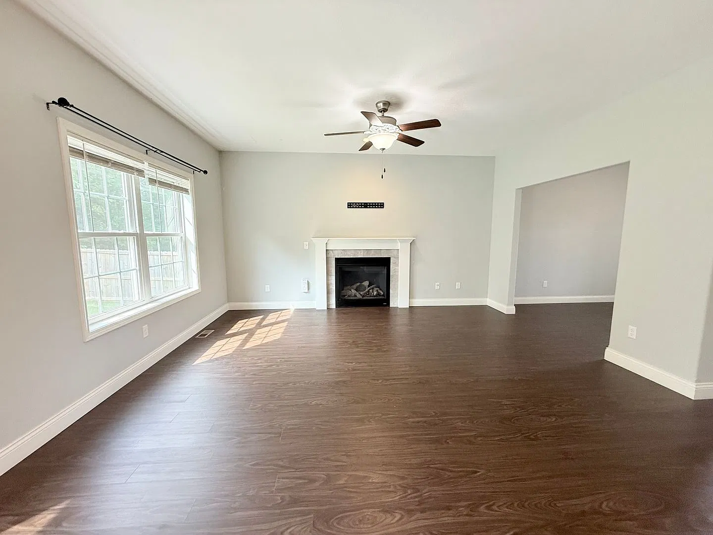 Incredible 4 bedroom house in Fox Creek! — Photo 4