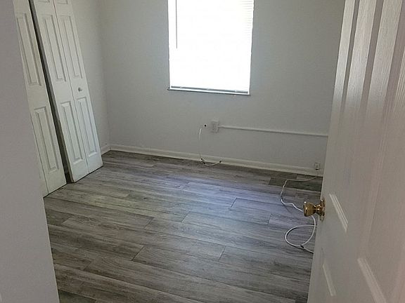 3rd image of 2619 E Genesee St APT B