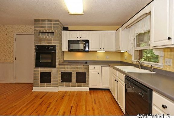 4th image of 332 Auburn Park Dr