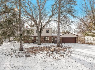 850 Wagon Wheel Trl, Mendota Heights, MN 55120