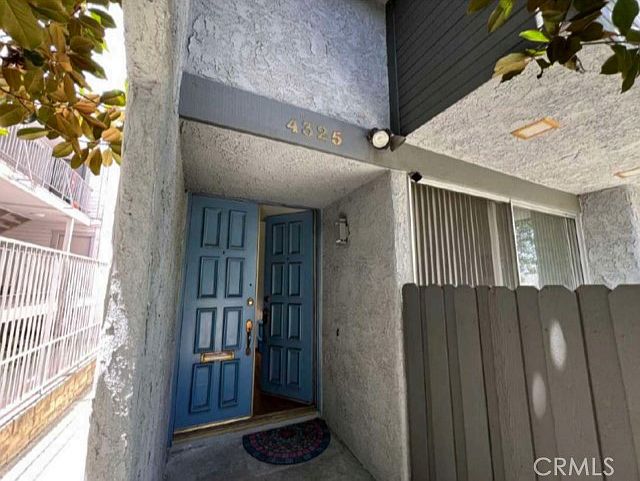 1st image of 4325 Whitsett Studio Ctr