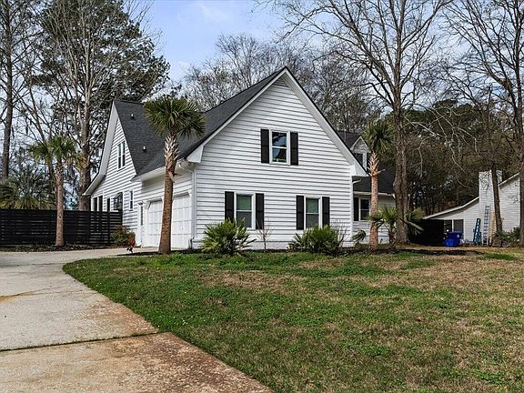 4th image of 27 Fitzroy Dr