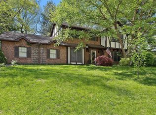 8 Saint Joseph Dr, Lebanon, IL 62254
