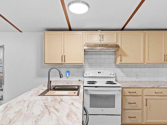 3rd image of 116 Tosh Ln