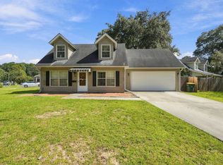 36 Country Walk Dr, Savannah, GA 31419