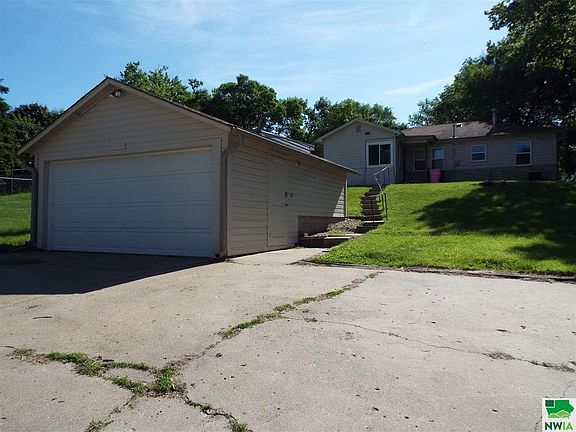 4th image of 3409 Pierce St