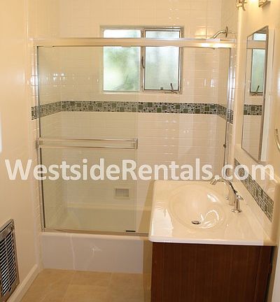 4th image of 1112 9th St APT 6