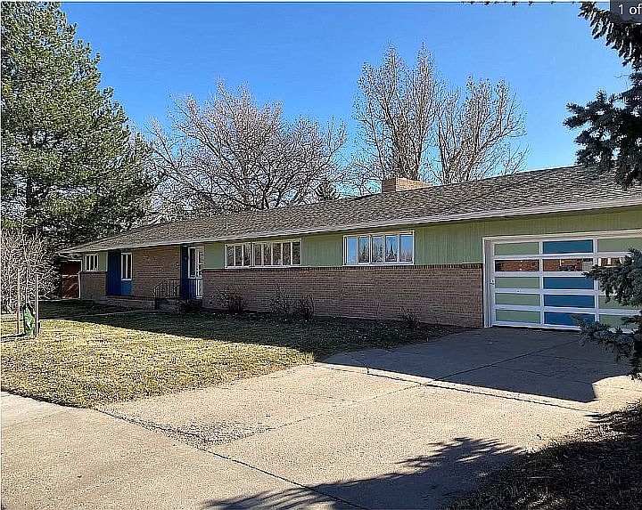 2nd image of 2837 Olive Dr