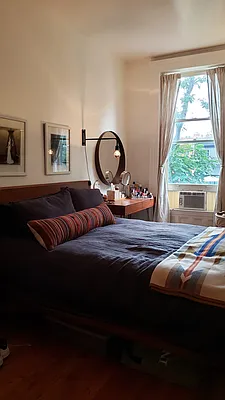 Rented by RBM Brokerage | media 17