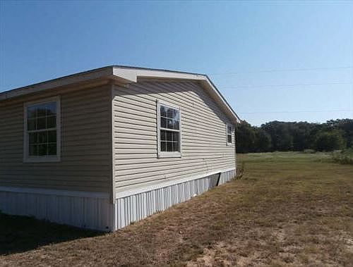4th image of 1410 County Road 2144
