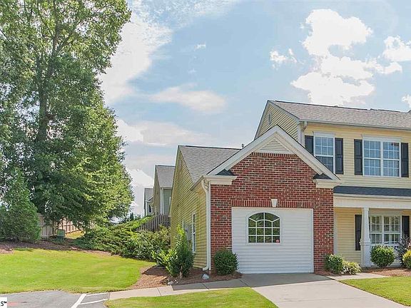 2nd image of 25 Pine Walk Dr