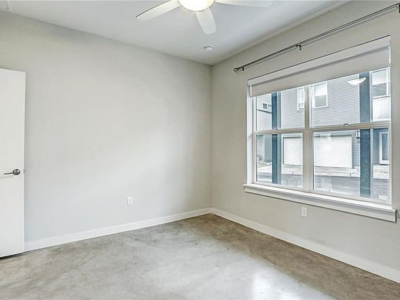 5th image of 301 W Stassney Ln Unit 7
