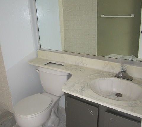4th image of 9523 S Hollybrook Lake Dr APT 204