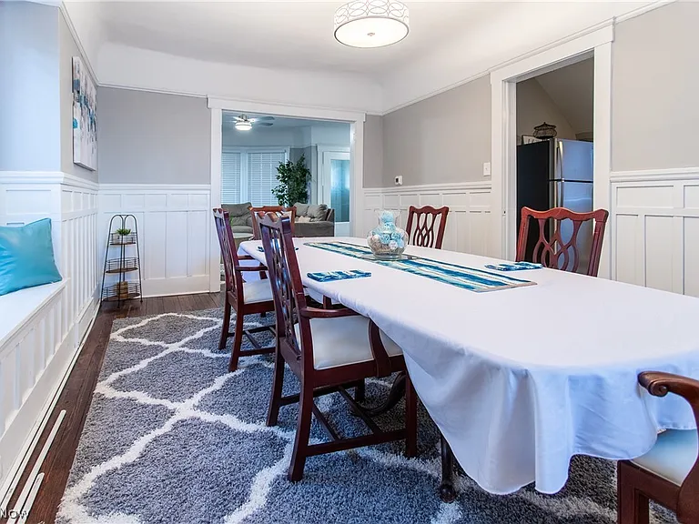10605 Ashbury Ave — Photo 6