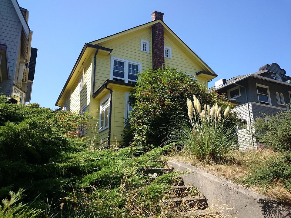 2nd image of 4707 18th Ave NE