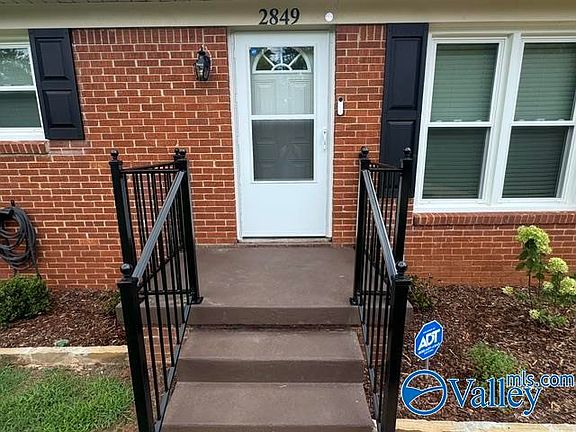 5th image of 2849 Greenside Dr NW