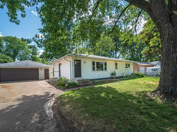 2034 Emerald Ln, Eagan, MN 55122