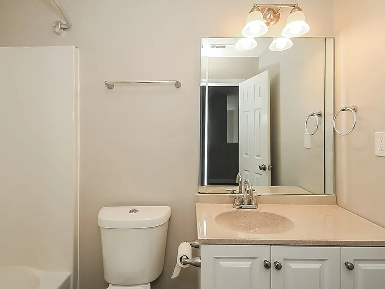 11945 Harbour Town Pkwy — Photo 15