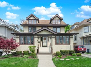 518 S Elmwood Ave, Oak Park, IL 60304