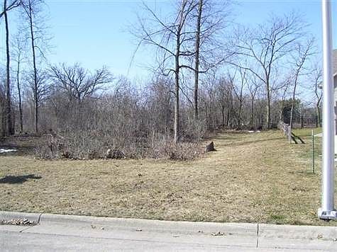 4th image of 3900 Capella Dr
