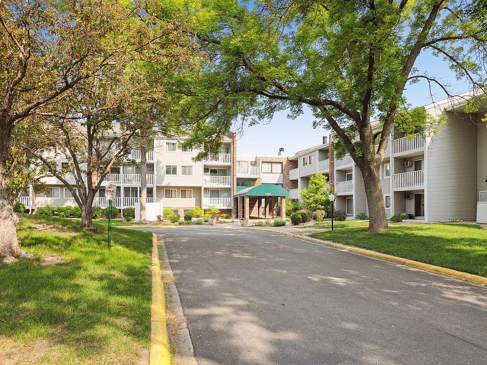 1st image of 1601 N Innsbruck Dr NE #118
