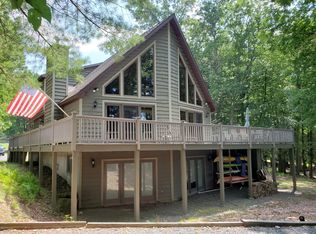 289 Forest Ridge Dr, Hawley, PA 18428