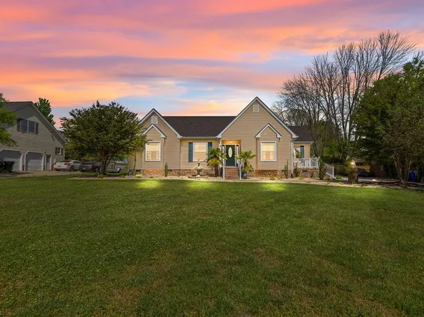 100 Crescent Dr, Franklin, VA 23851