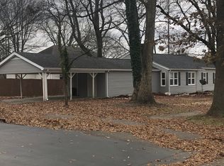 420 S 21st St, Murphysboro, IL 62966