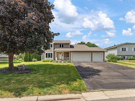 3rd image of 15659 Highview Ln