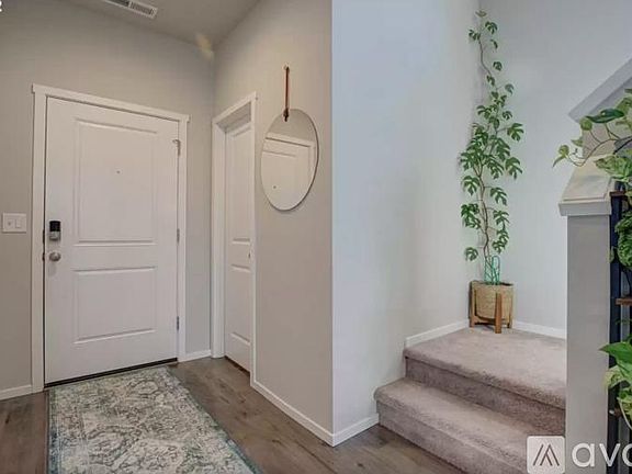 5th image of 1722 NE Pioneer Ln