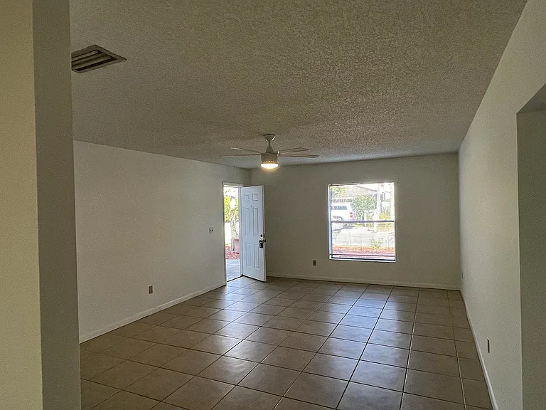 811 Hope Ave #1 — Photo 10
