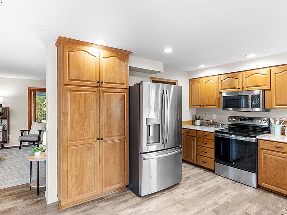 2nd image of 4032 NE Meadow Ln