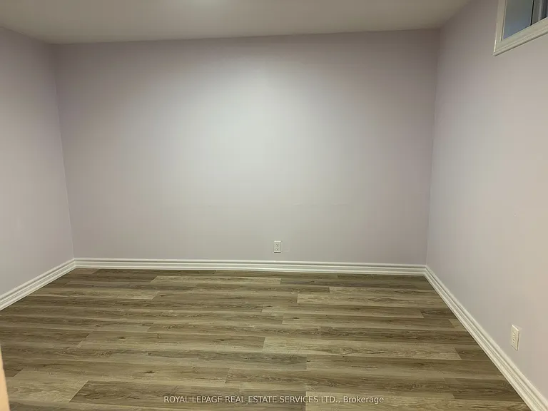 1301 Holton Heights Dr #LWR LVL — Photo 11