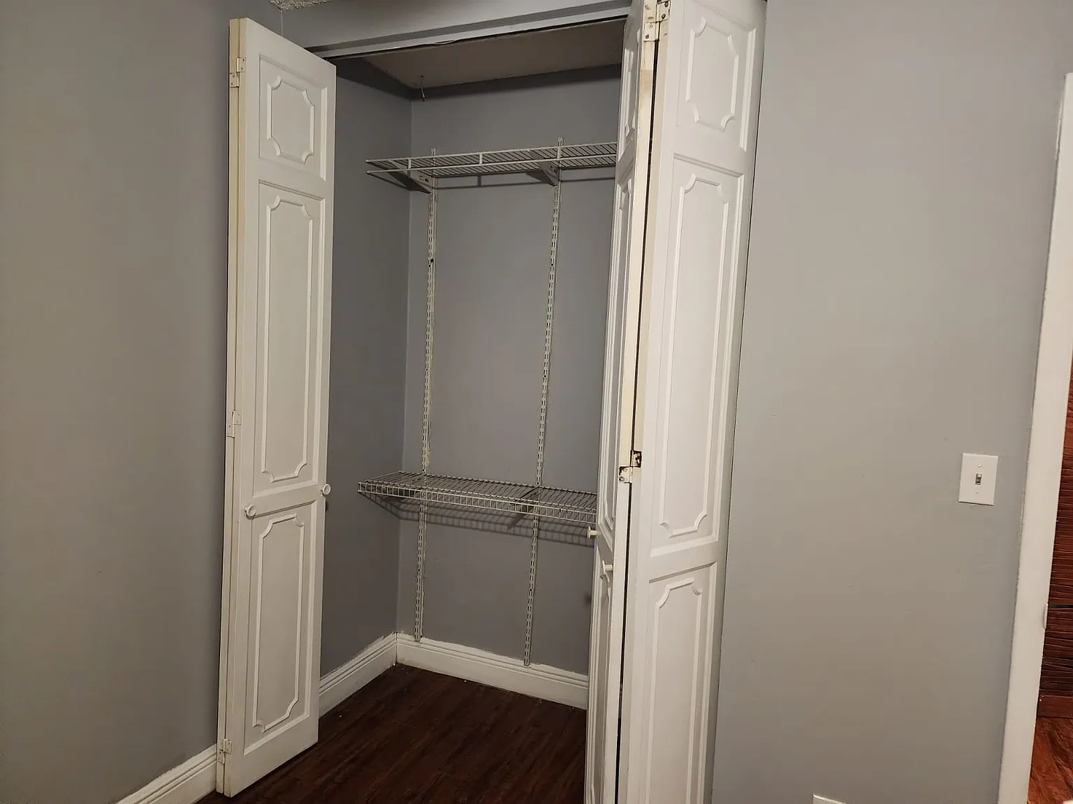 2 bed, 950 sqft, $2,100 — Photo 2