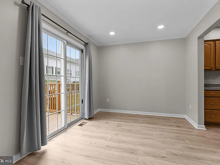 115 Goldfinch Ct #237 — Photo 7