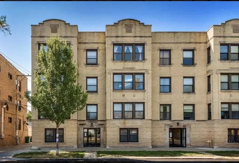 1st image of 3147 W Wellington Ave Unit 1