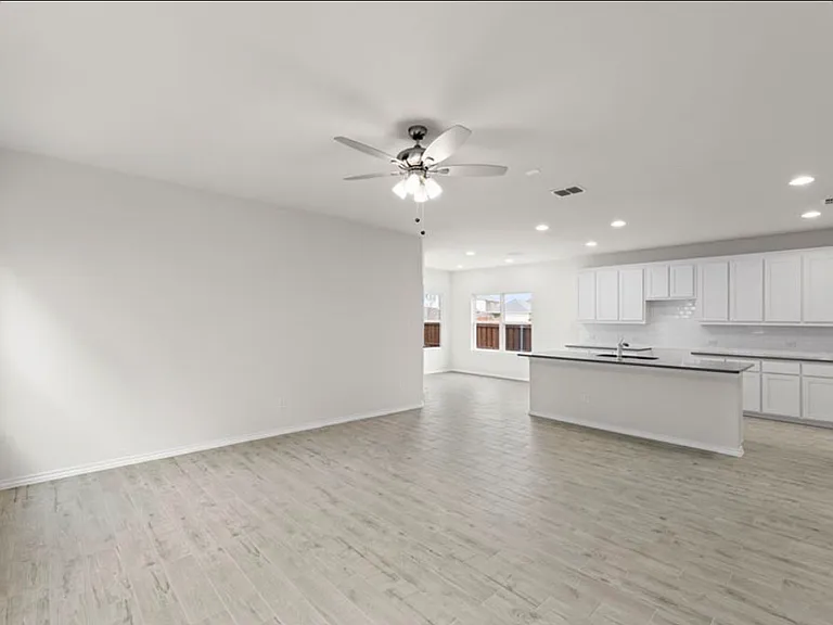 3013 Apple Creek Ave — Photo 10
