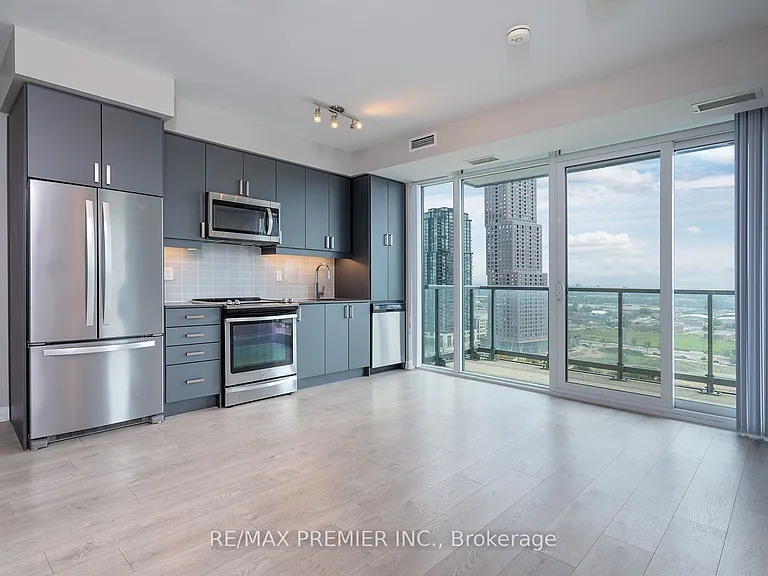 7895 Jane St #1906 — Photo 10