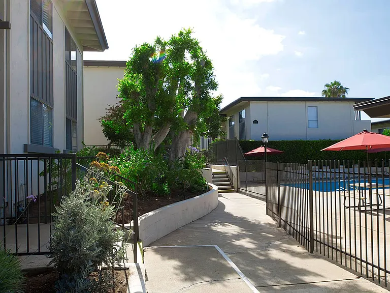La Mesa Spring Gardens — Photo 34