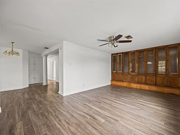 2nd image of 11622 Doyle Rd