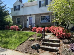 11 Lowell Ter, Bloomfield, NJ 07003