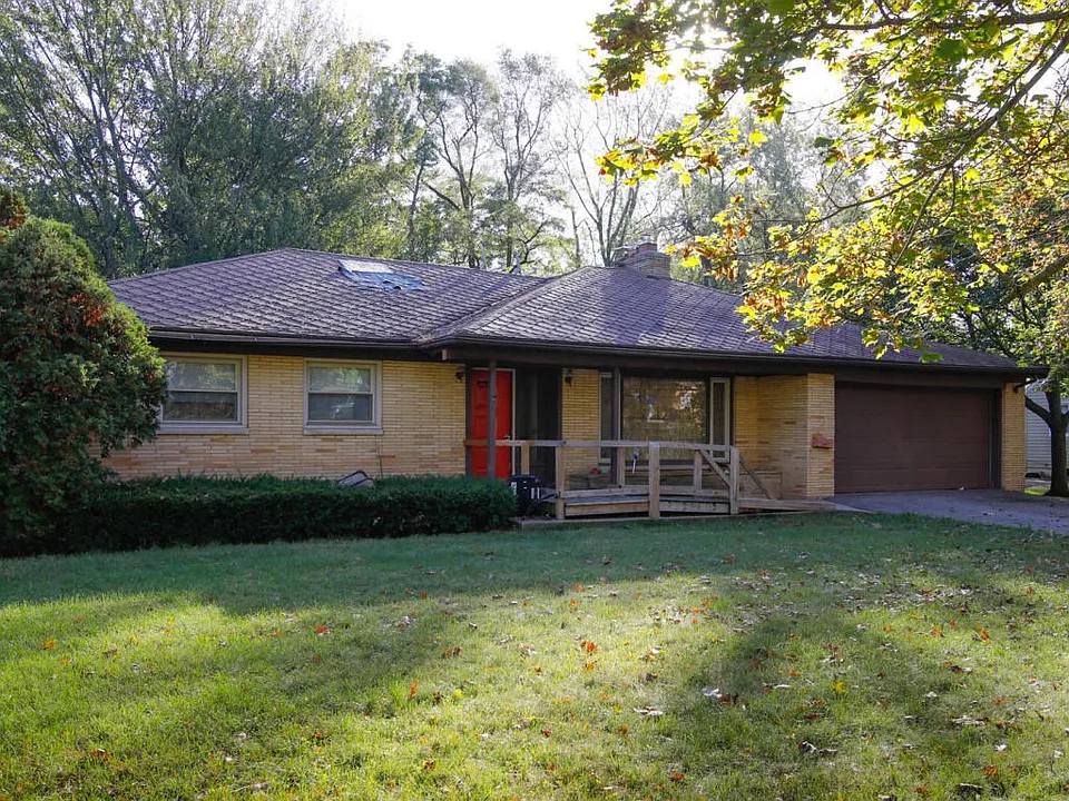 3719 Duke St-101