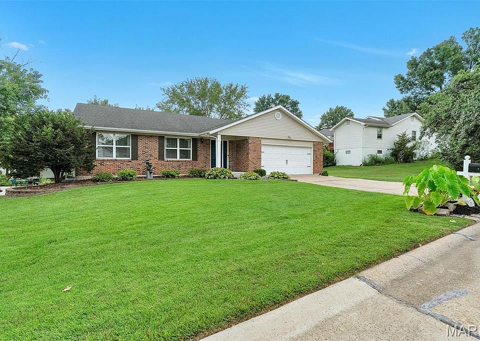 1st image of 104 Cedar Crest Ct