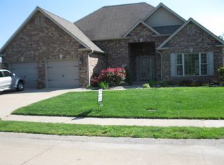 1528 Helmsdale Dr, Cape Girardeau, MO 63701