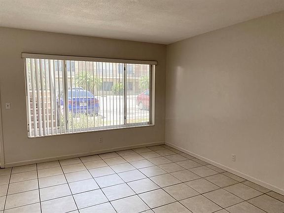 3rd image of 2309 S Federal Hwy APT 1