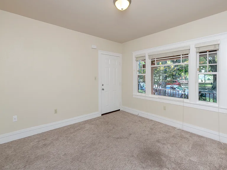 615 T St #4 — Photo 5