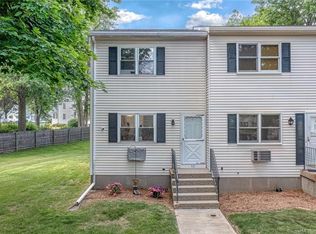 56 Elm St APT 49, Enfield, CT 06082