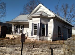 108 W End Ave, Centerville, TN 37033